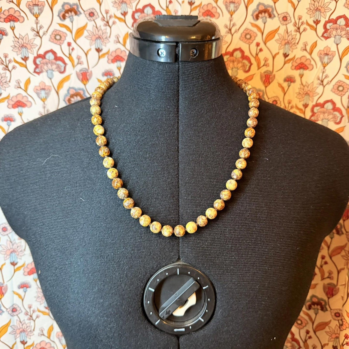 Vintage Costume Jewellery Necklace Unknown Beaded Design heavy crystal stone