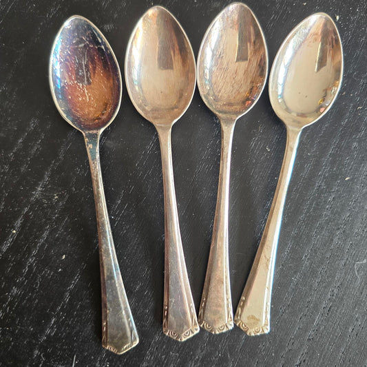 Set of 4 Vintage Silver PLATE TEA Spoons EPNS
