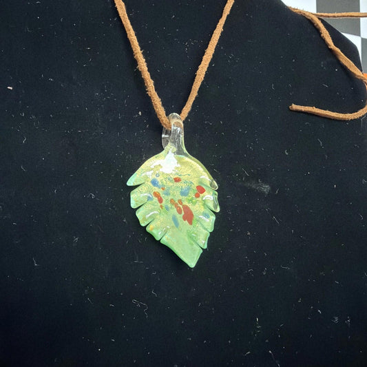 Vintage Pendant Costume Jewellery Necklace Unknown Design