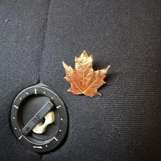 Vintage Broach costume jewellery brooch copper leaf