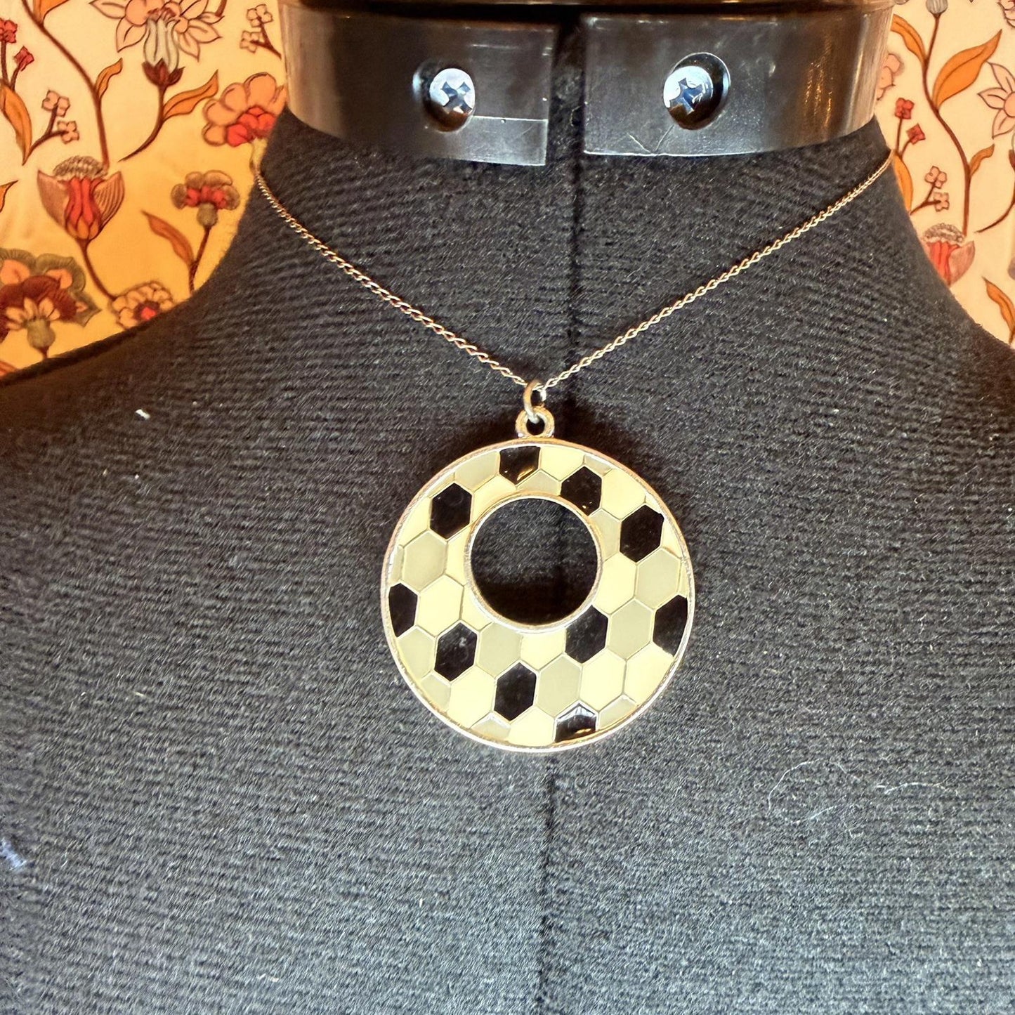 Vintage Costume Jewellery Necklace Metal Chain Design