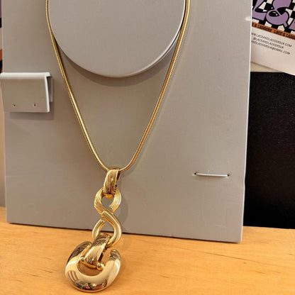 VINTAGE GROSSE GERMANY HIGH FASHION GOLD TONE WOMENS NECKLACE PENDANT RARE 1970s