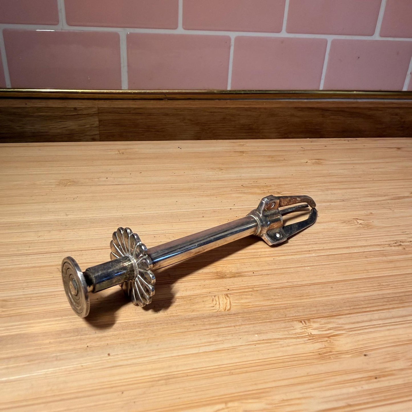 ANTIQUE PLATED PLAIN SUGER CUBE PLUNGER PICK UP BY TUNA SWEDEN