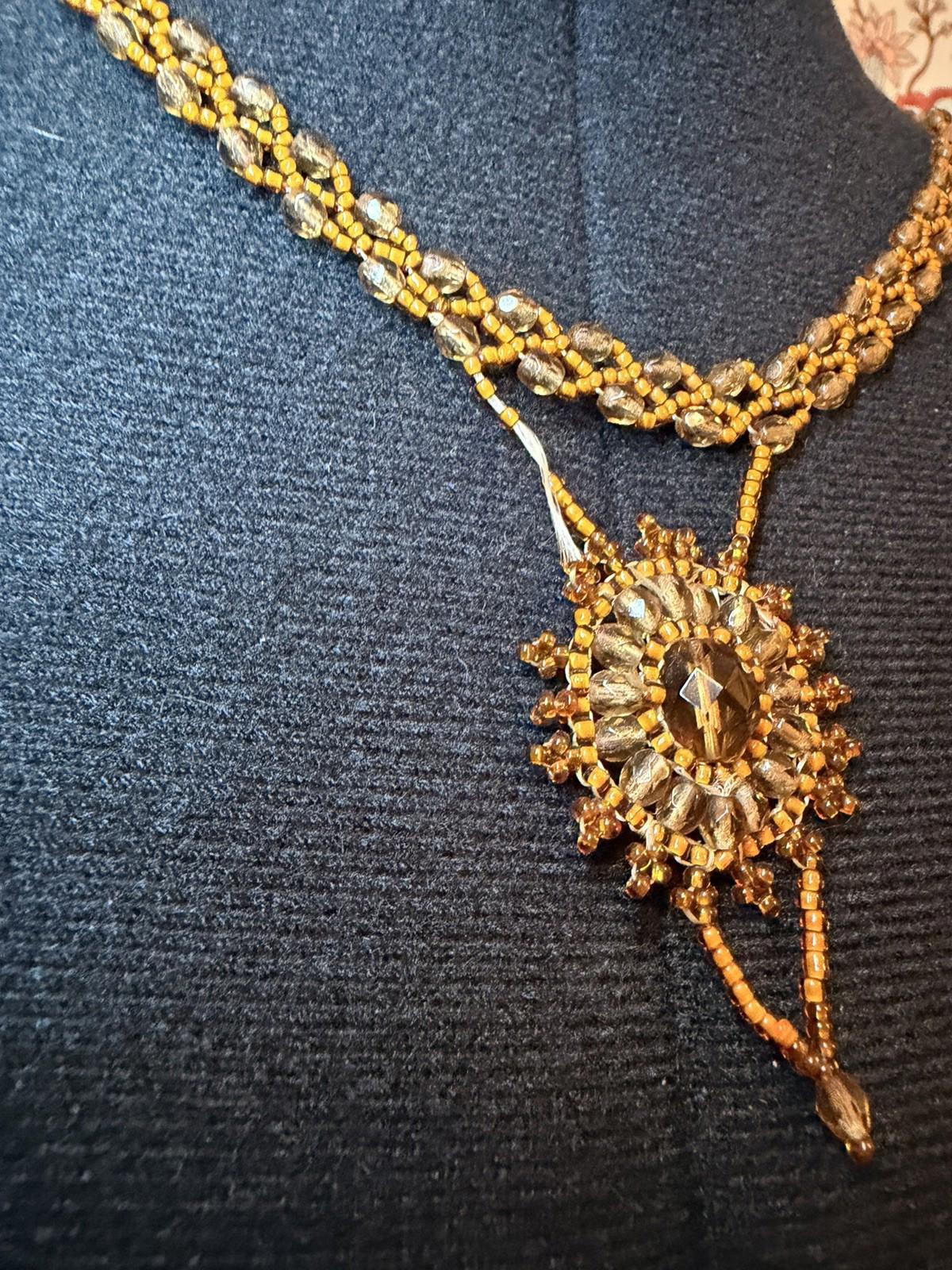 Vintage Costume Jewellery Necklace Unknown Beaded Design needs little repair
