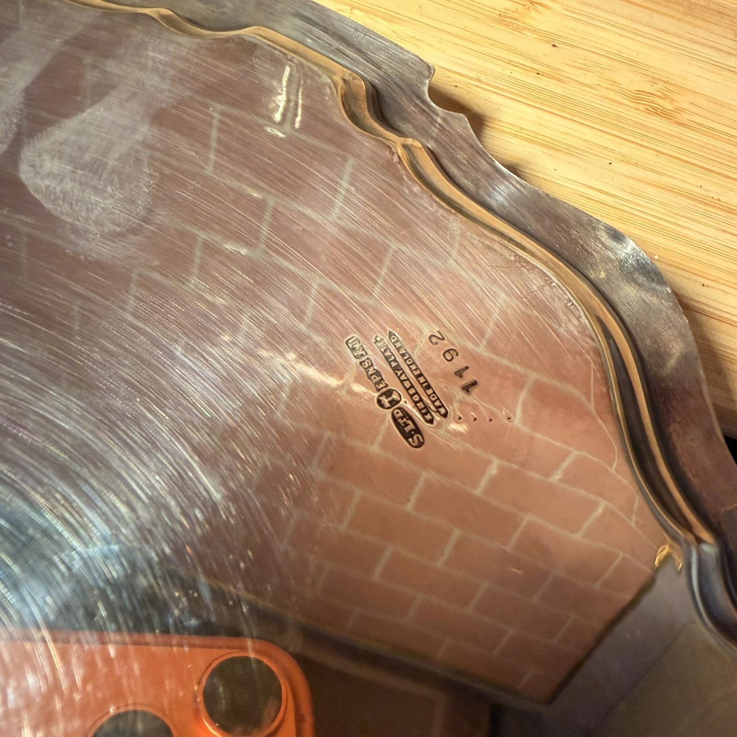 VINTAGE EPNS SILVER PLATED ENGRAVED SERVING TRAY ORNATE SCALLOPED EDGE claw foot