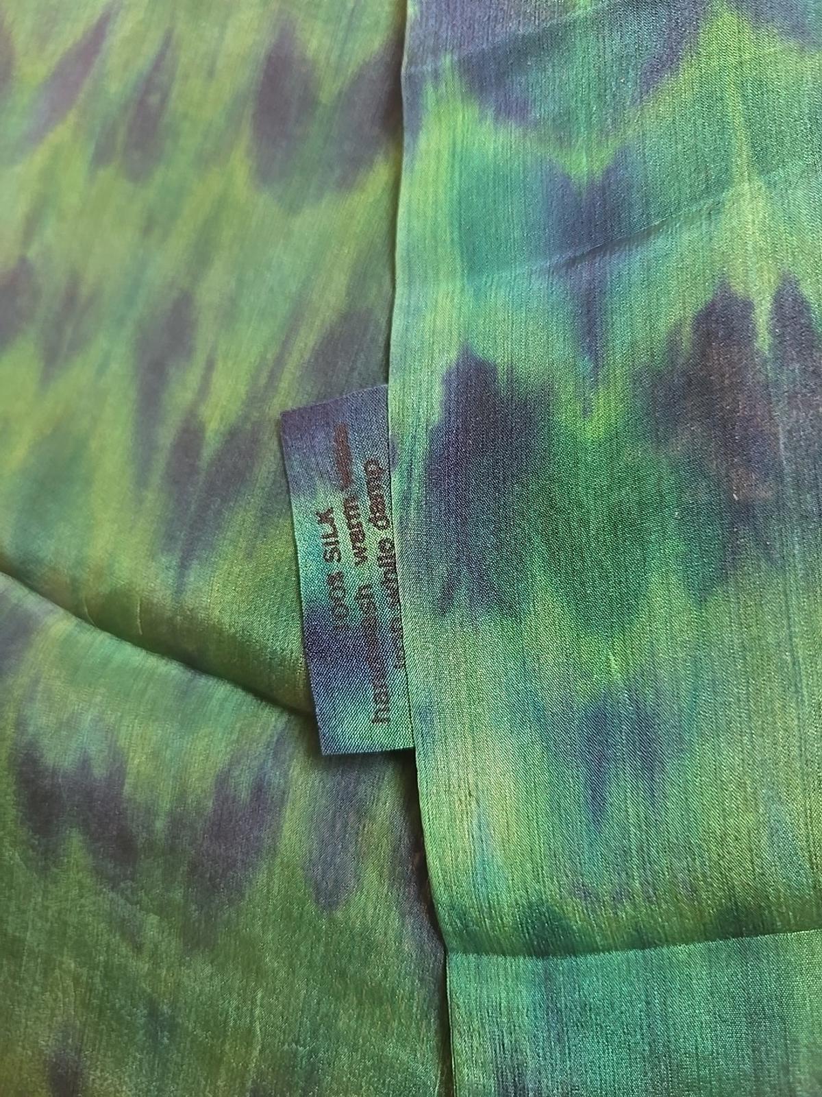 100% Silk Vintage Made In NZ Scarfe Brand New Green and Blue Abstract Design