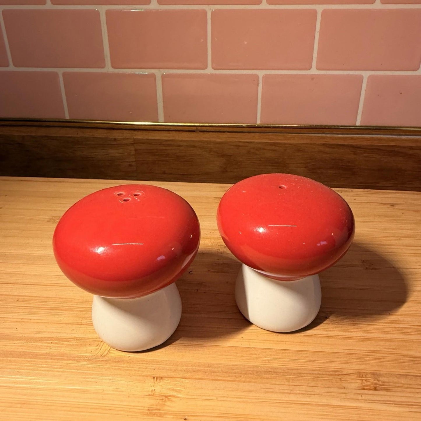 MCM Mid Century Vintage Mushroom Salt and Pepper Shakers Ceramic Vegetable Set