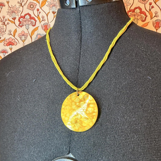 pendant necklace on rope string 90s y2k style painted