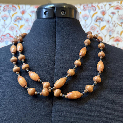 Vintage Costume Jewellery Necklace Unknown Beaded Design wooden