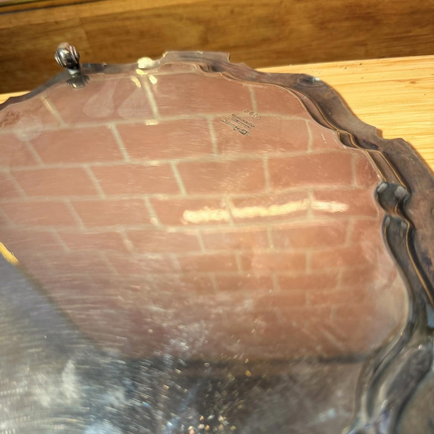 VINTAGE EPNS SILVER PLATED ENGRAVED SERVING TRAY ORNATE SCALLOPED EDGE claw foot