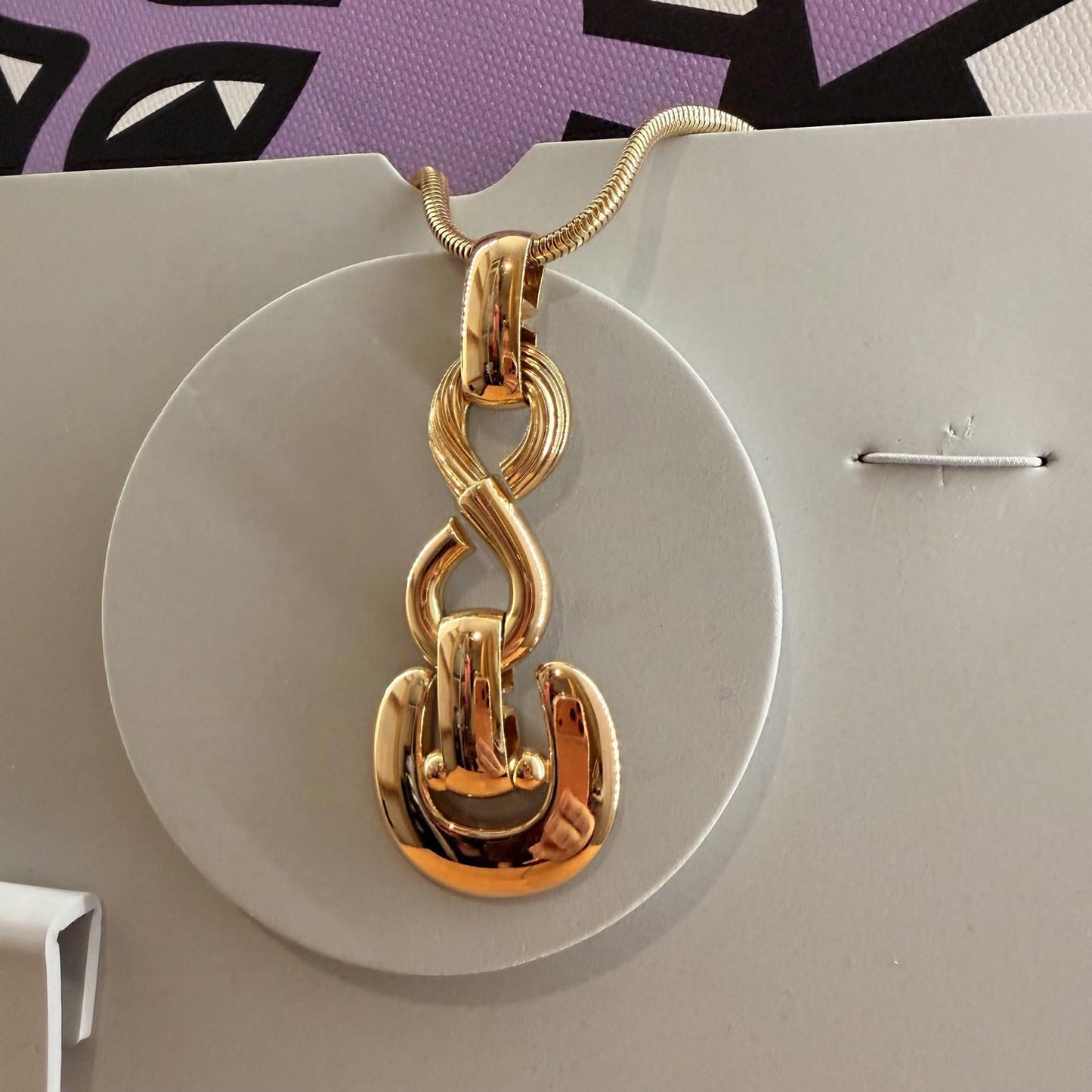 VINTAGE GROSSE GERMANY HIGH FASHION GOLD TONE WOMENS NECKLACE PENDANT RARE 1970s