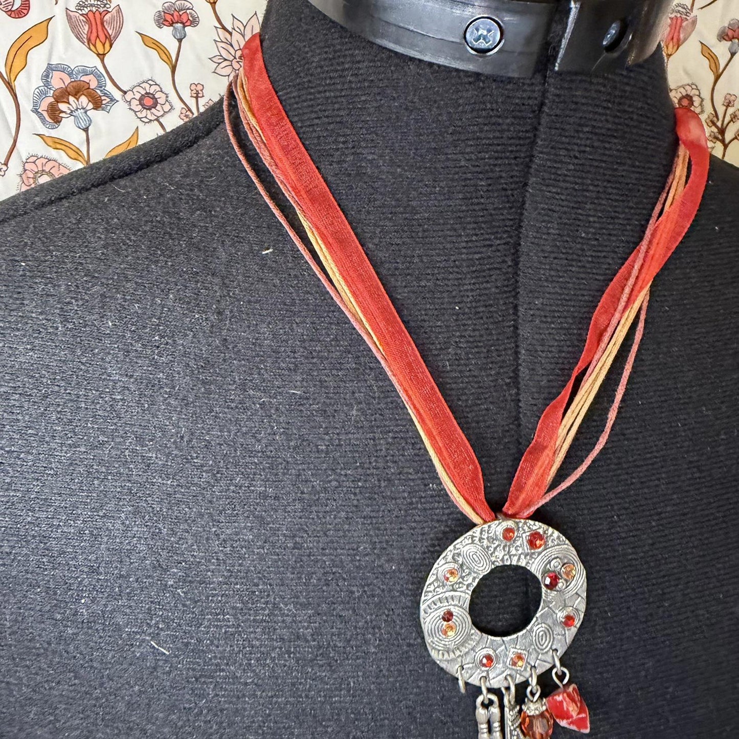 pendant necklace on rope chain string 90s y2k style with ribbon