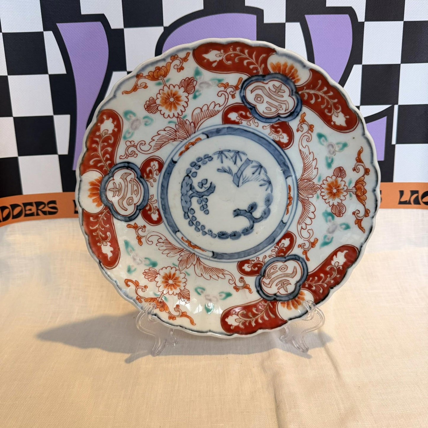 Antique 1868-1912 Japanese Imari decorative Plate Porcelain flower rabbit