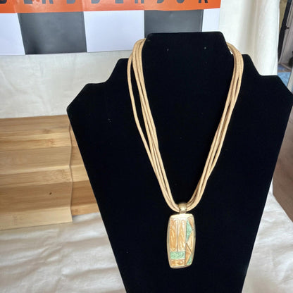 Vintage Pendant Costume Jewellery Necklace Unknown Design