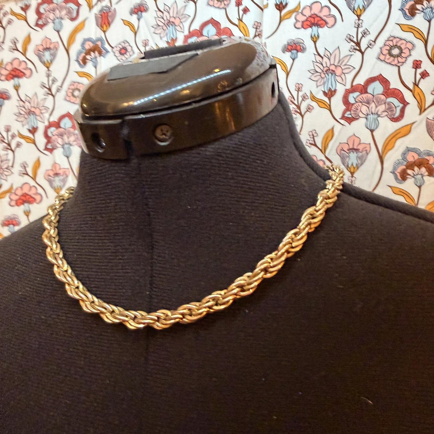 Vintage Costume Jewellery Necklace Metal Chain Design
