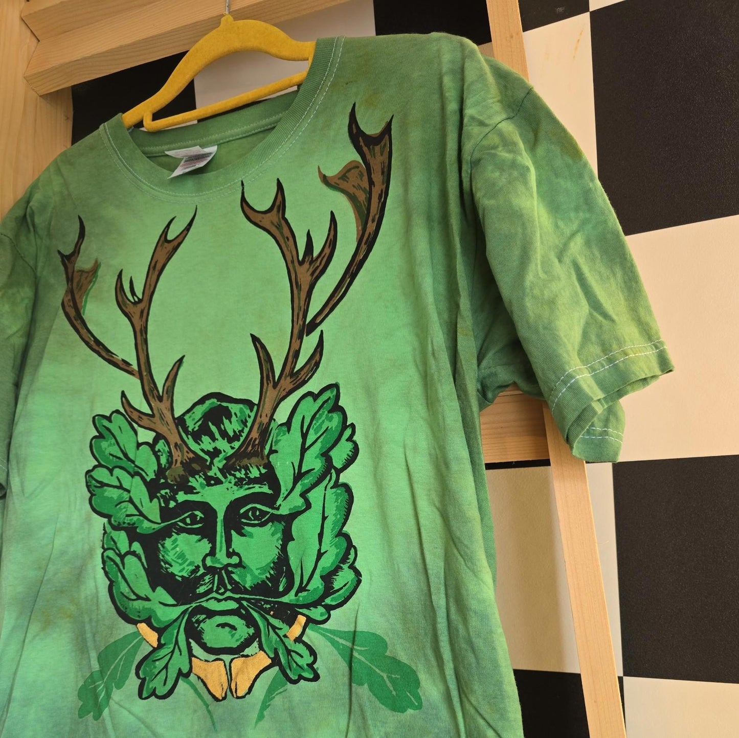 imperfect! Brand New Deadstock Tie Dye size M FRUIT OF THE LOOM T-Shirt Greenman