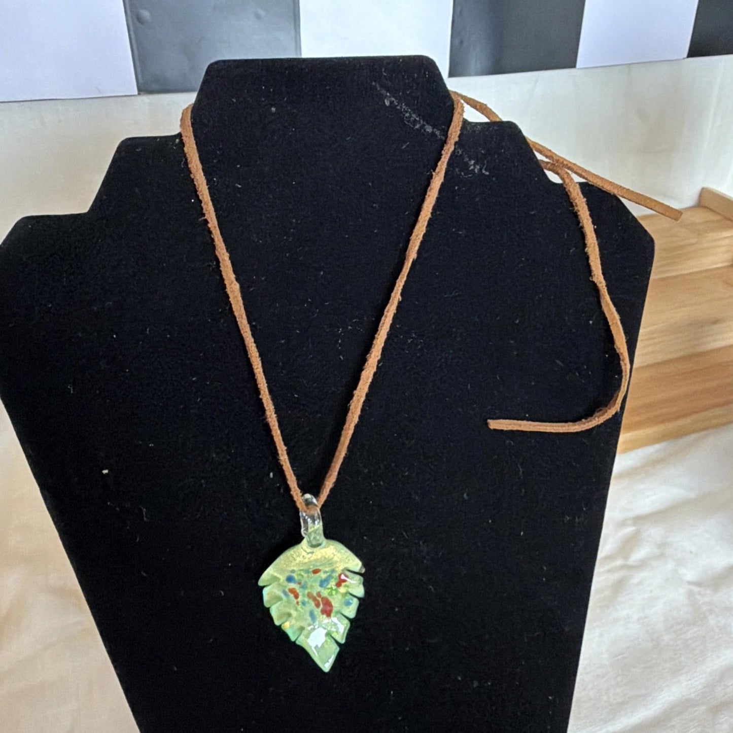 Vintage Pendant Costume Jewellery Necklace Unknown Design
