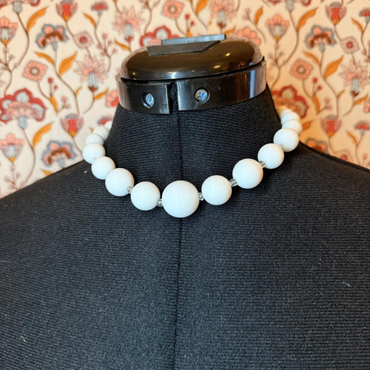 Vintage Costume Jewellery Necklace Unknown Beaded Design