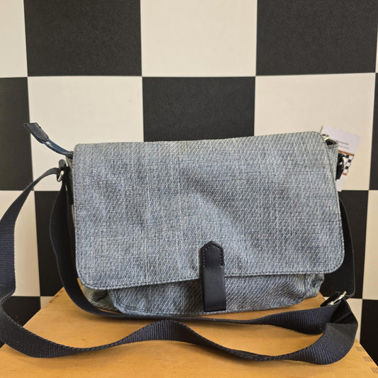 👜KIPLING “Luxeable” Premium Canvas Jean Blue Crossbody Bag, Medium Satchel