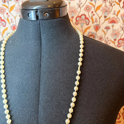 Vintage Costume Jewellery Necklace Unknown Beaded Design faux pearls