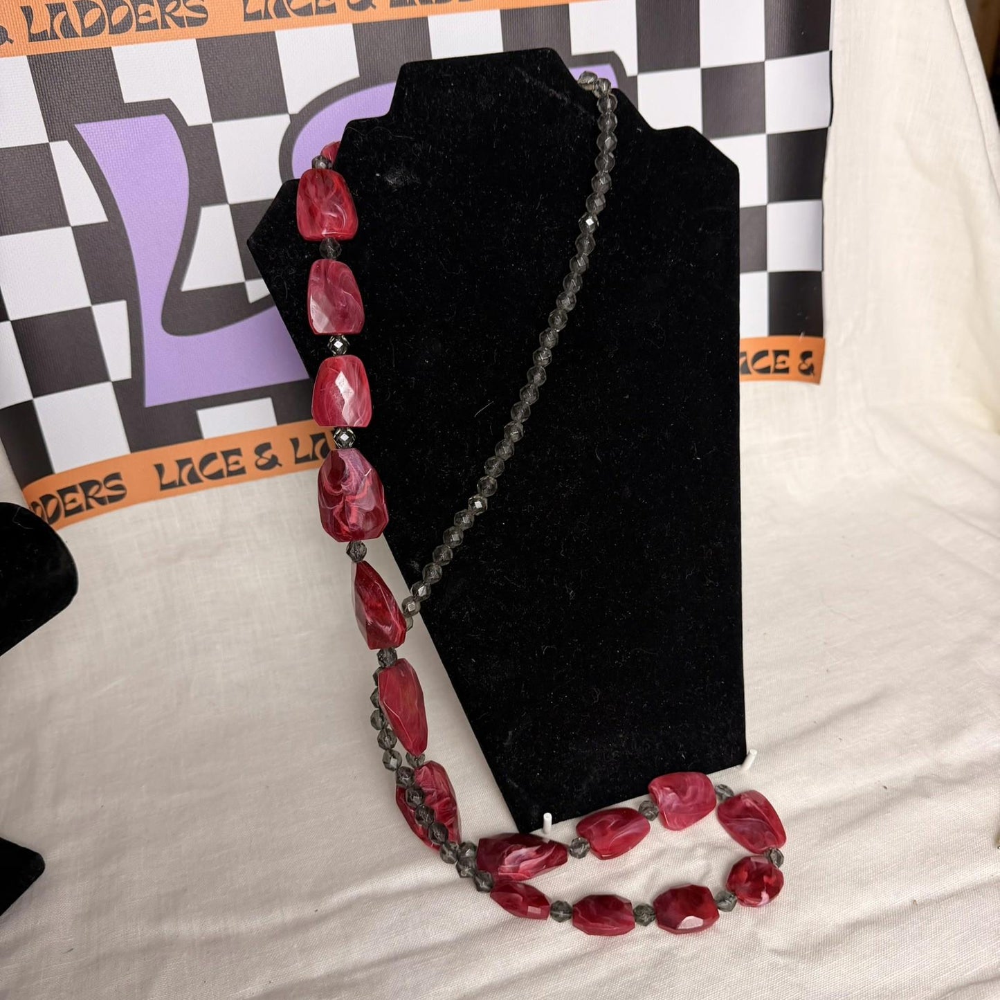 Vintage Costume Jewellery Necklace Beaded Design gorgeous black and red XLong
