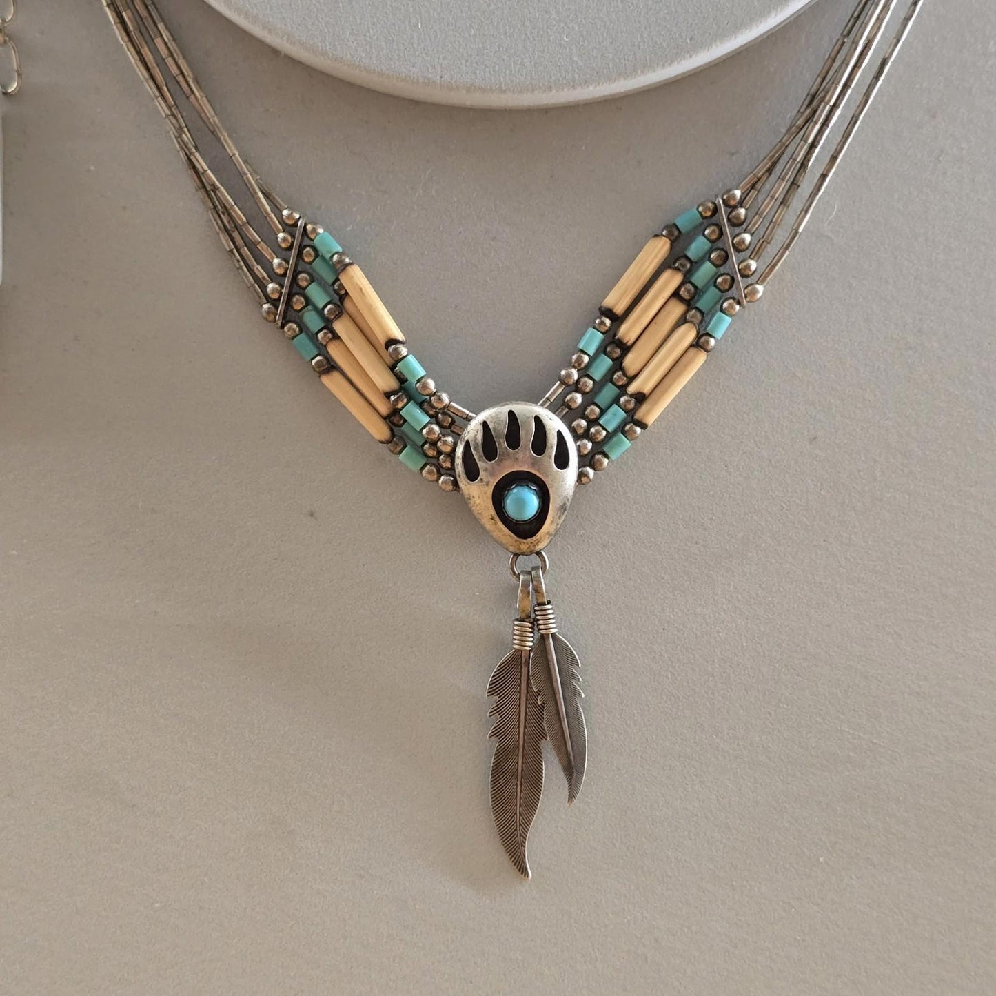 Vintage Carolyn Pollack Southwestern Liquid Silver Stone Claw Feather Necklace