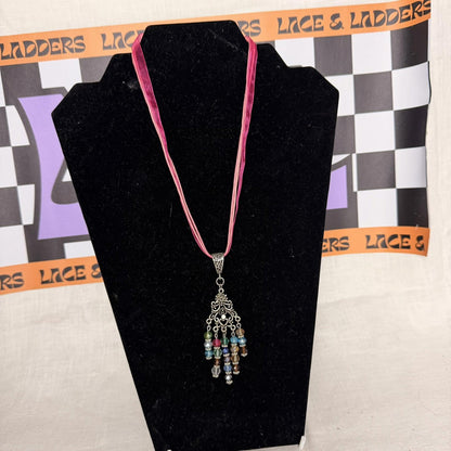 Vintage Costume Jewellery Necklace Beaded Design gorgeous y2k pink ribbon