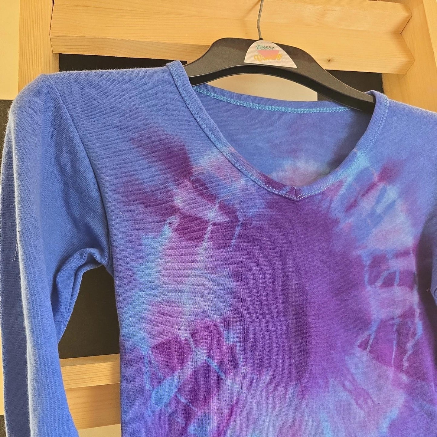 Brand New Deadstock Tie Dye T-Shirt Long Sleeve Size S crop AMERICAN 100% COTTON