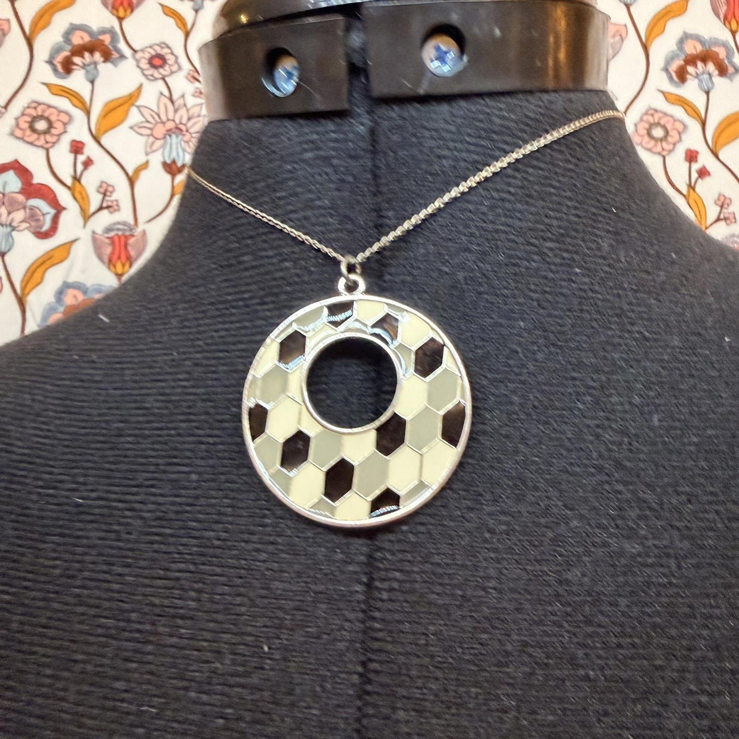 Vintage Costume Jewellery Necklace Metal Chain Design