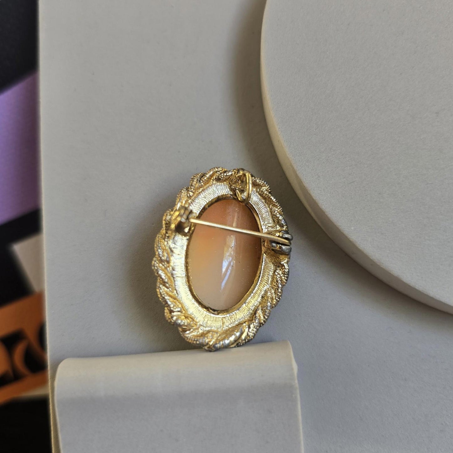 Antique Cameo Brooche Or Pendant For Necklace Pink And White Gold