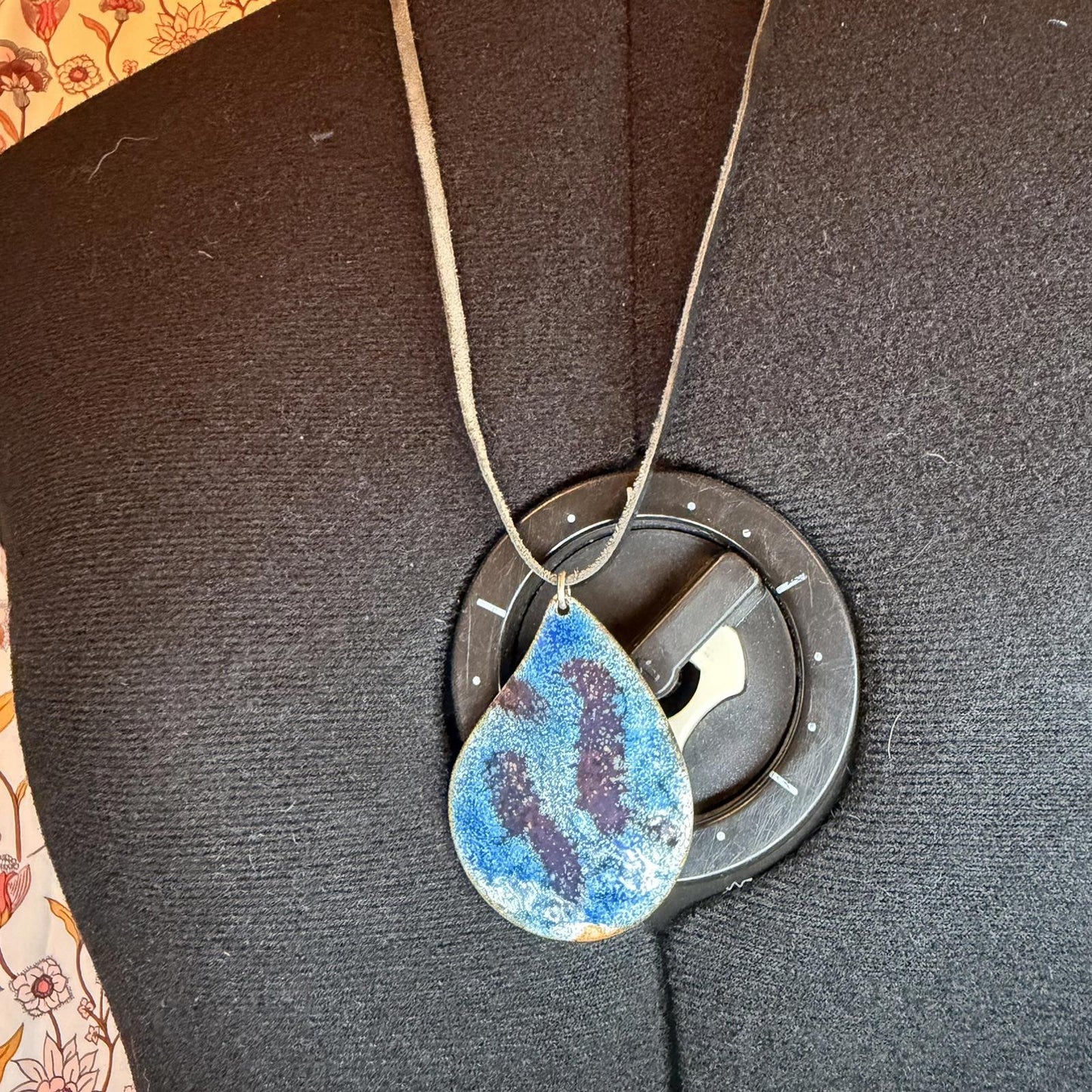 Vintage Costume Jewellery Necklace Metal leather Design copper painted pendant