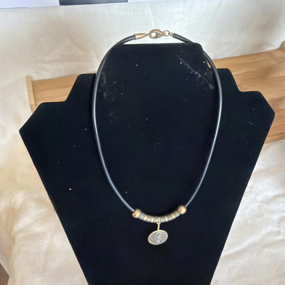 Vintage Pendant Costume Jewellery Necklace Unknown Design