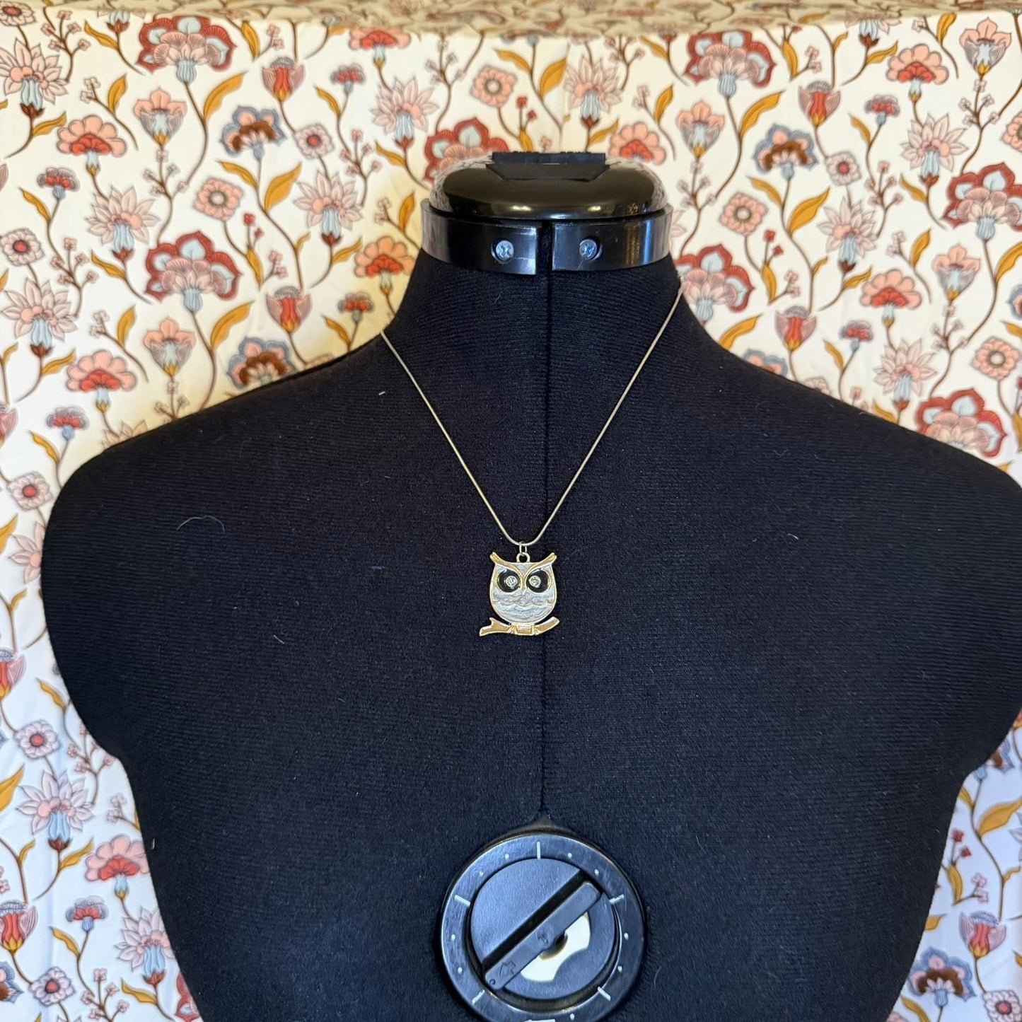 Vintage Costume Jewellery Necklace Metal Chain Design owl