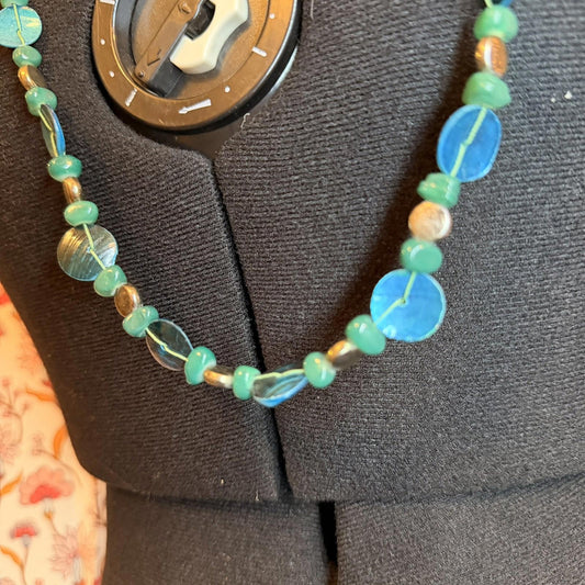 Vintage Costume Jewellery Necklace Unknown Beaded Design