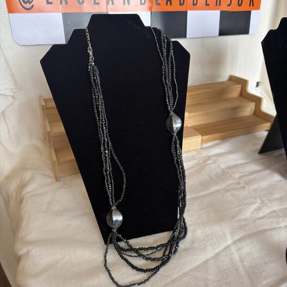 Vintage Costume Jewellery Necklace Unknown Beaded Design