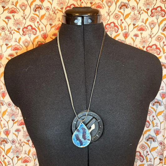 pendant necklace on leather  string 90s y2k style painted