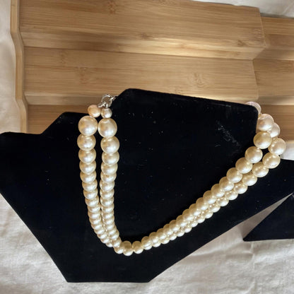 Vintage Costume Jewellery Necklace Unknown Beaded Design