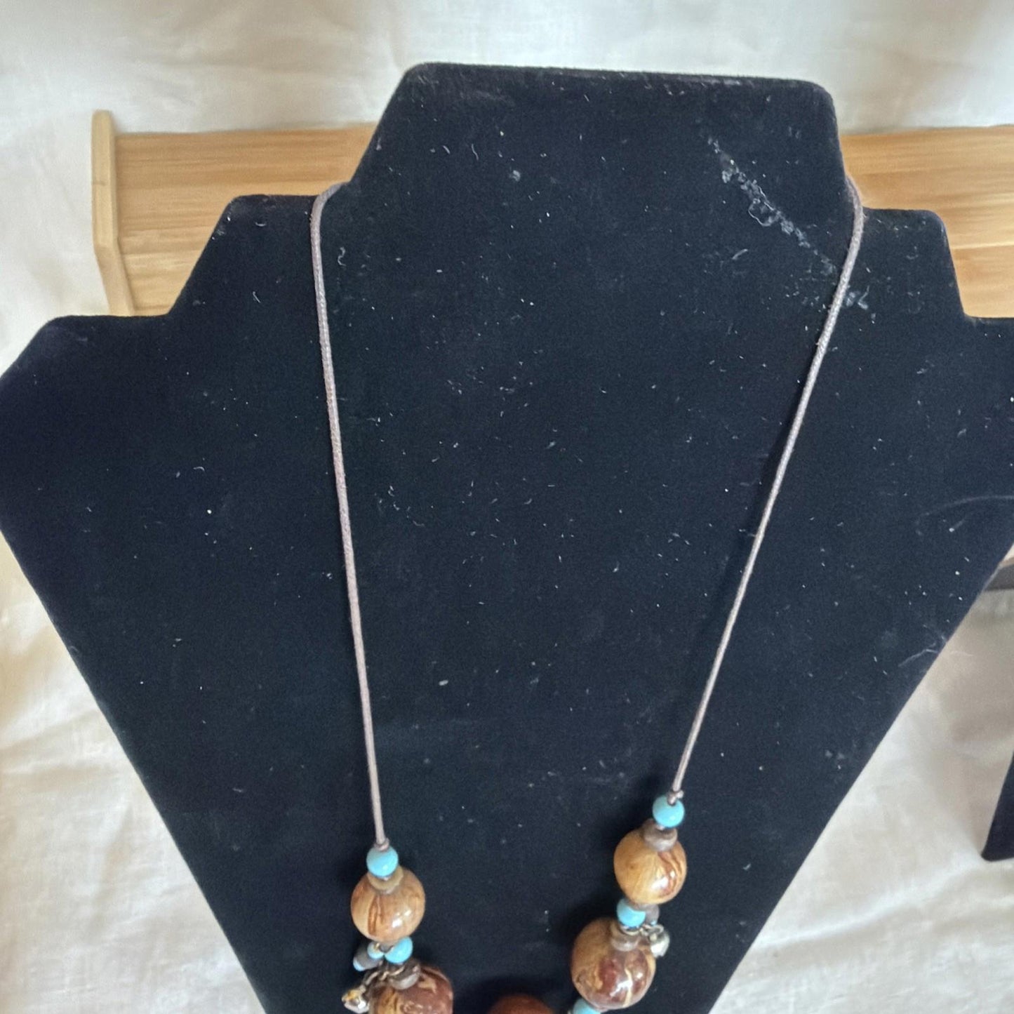 Vintage Costume Jewellery Necklace Unknown Beaded Design