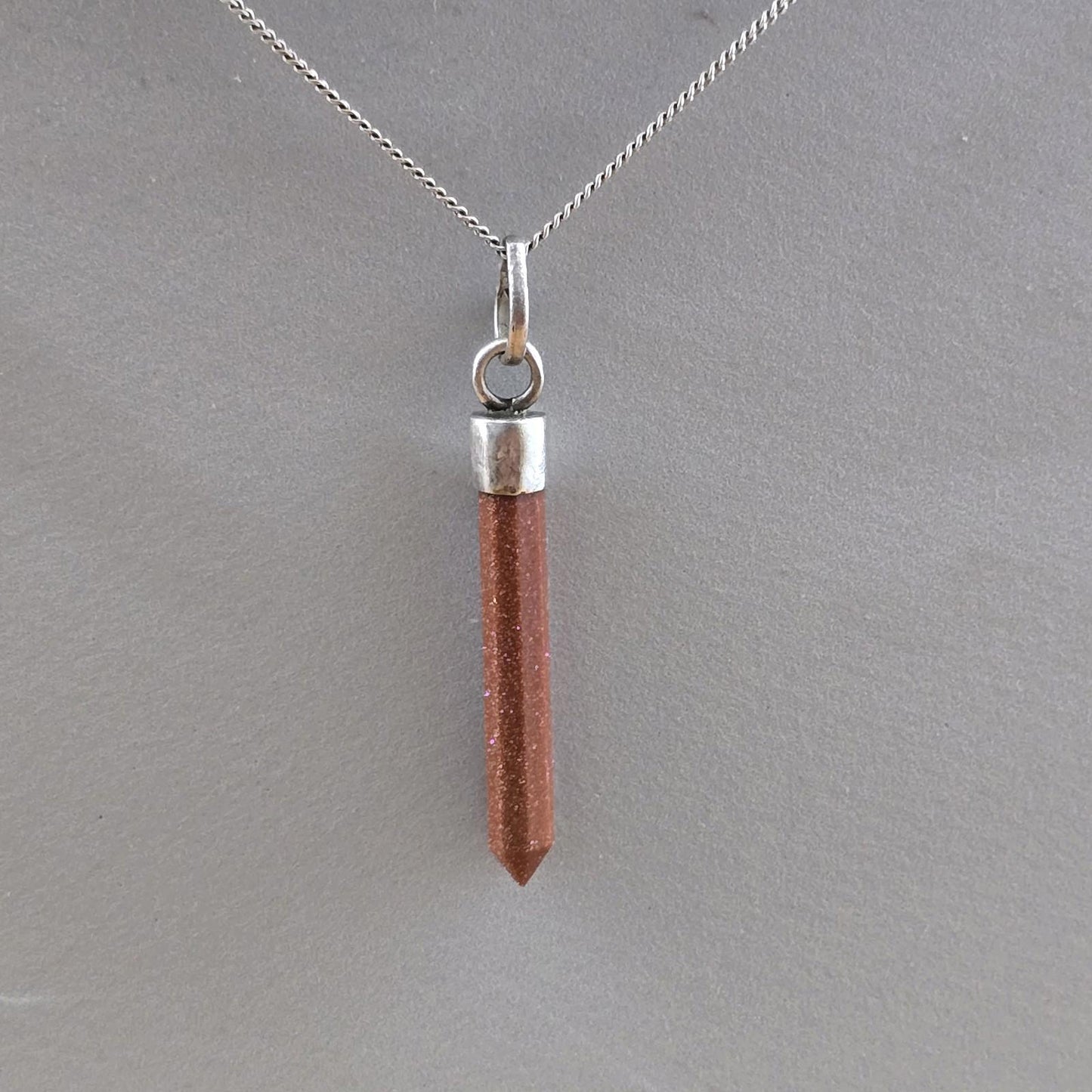 RED GOLDSTONE hexagonal drop pendant on a Sterling Ilver 925 necklace Vintage