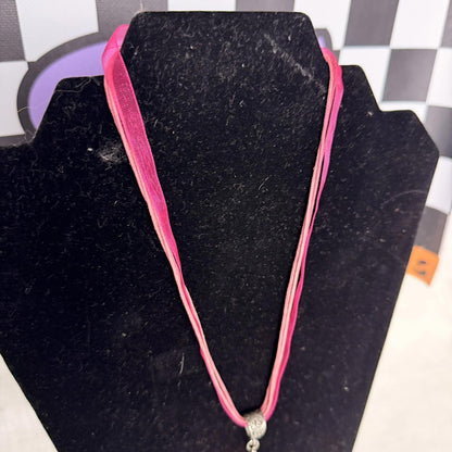 Vintage Costume Jewellery Necklace Beaded Design gorgeous y2k pink ribbon