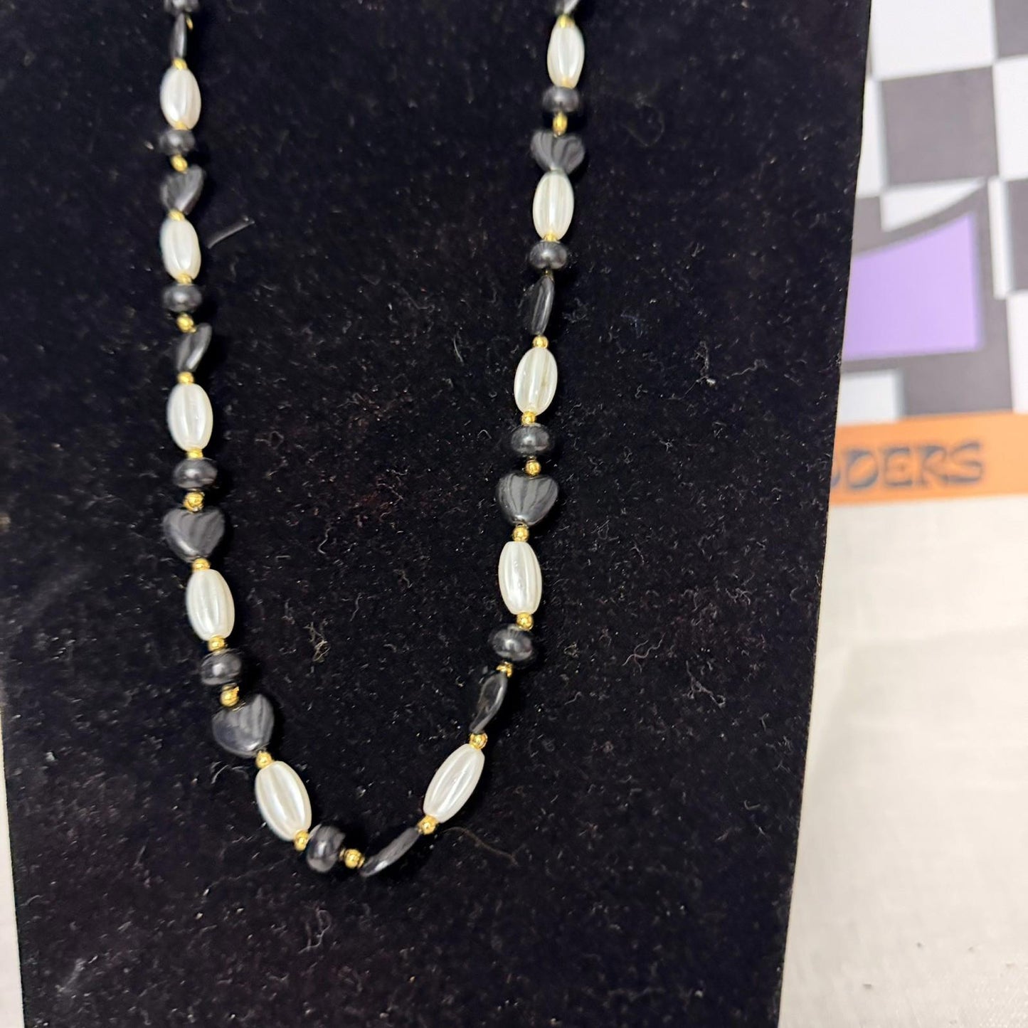 Vintage Costume Jewellery Necklace Beaded Design gorgeous black and white