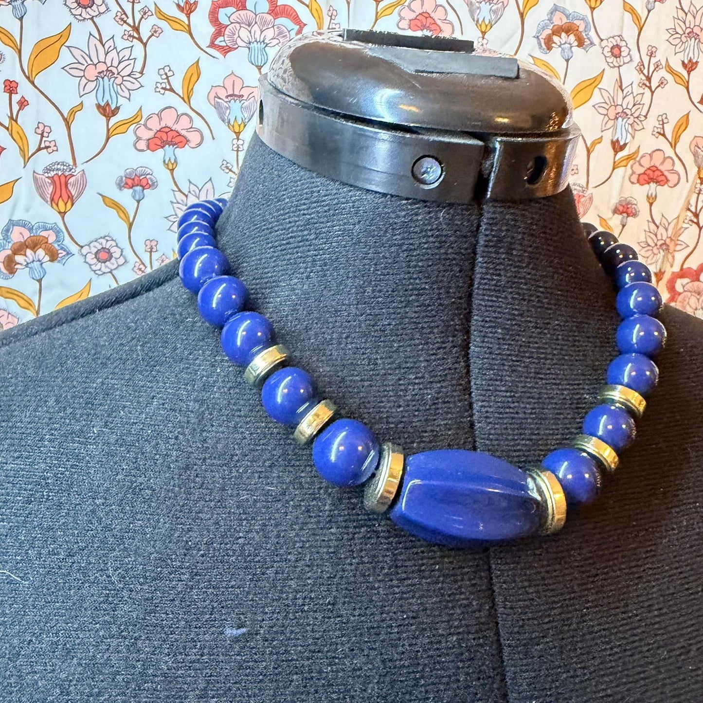 Vintage Costume Jewellery Necklace Unknown Beaded Design