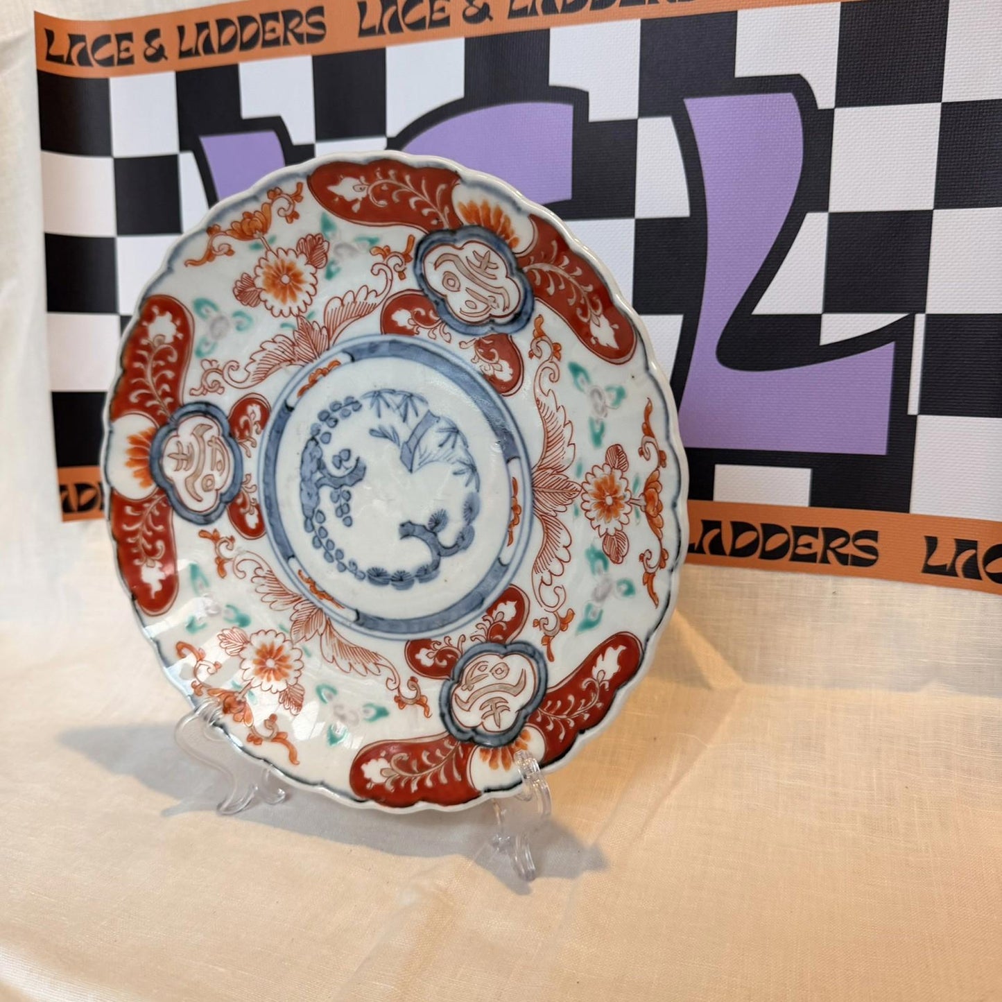 Antique 1868-1912 Japanese Imari decorative Plate Porcelain flower rabbit