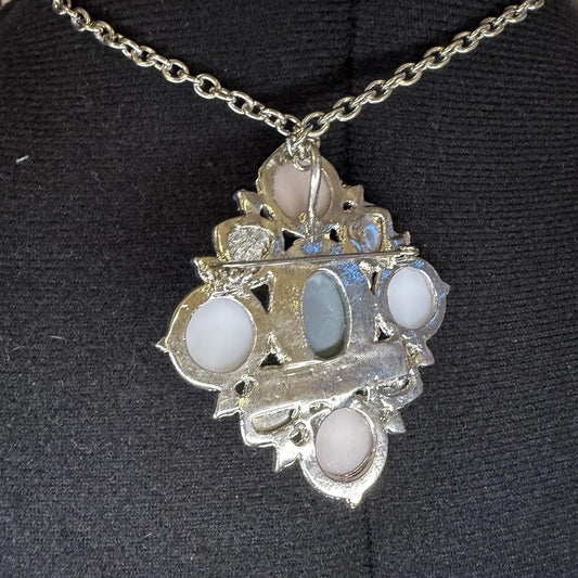 Vintage Costume Jewellery Necklace Metal Chain Design separate Broach