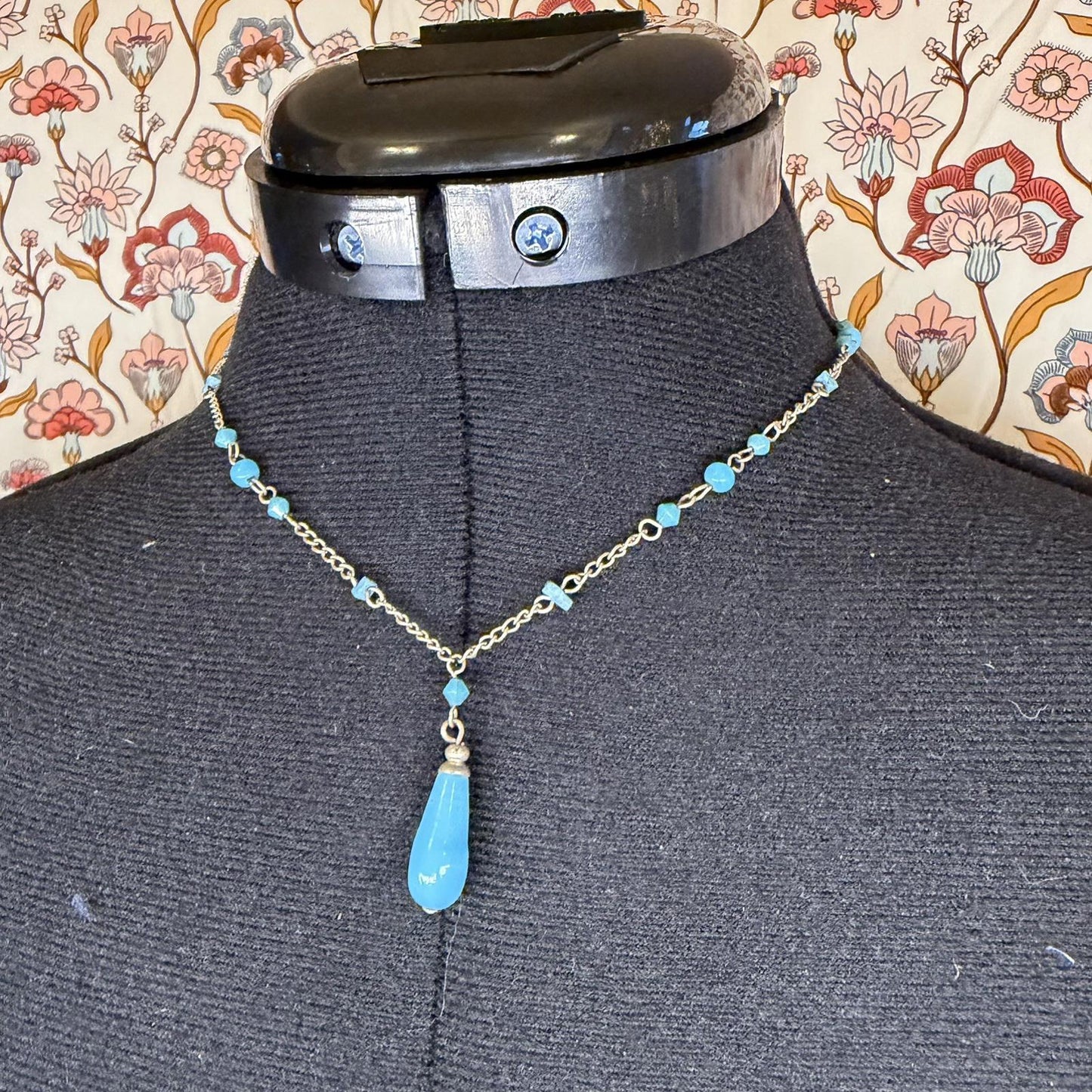 Vintage Costume Jewellery Necklace Metal Chain Design blue turquoise pendant