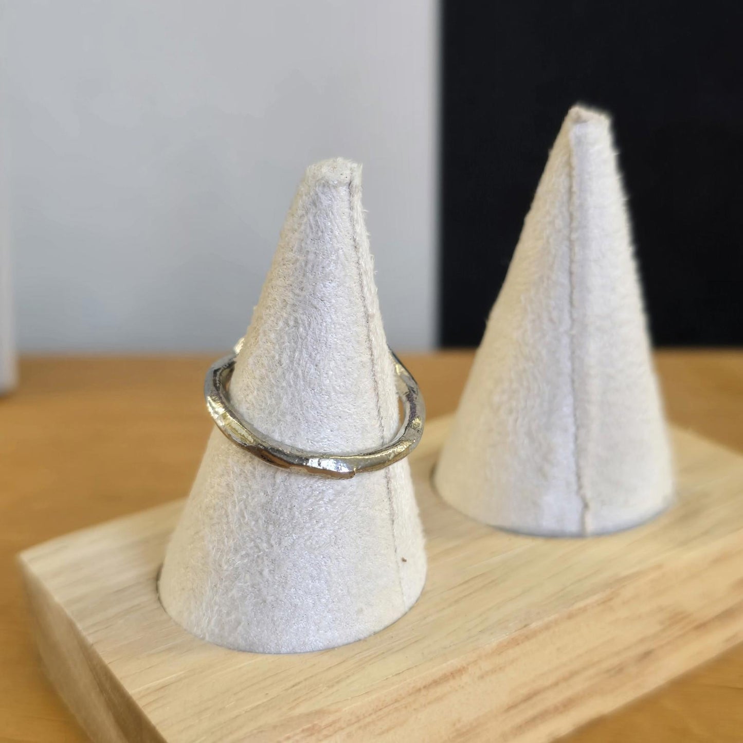 Vintage Costume Silver And Black Stone Unique Ring Design Size T