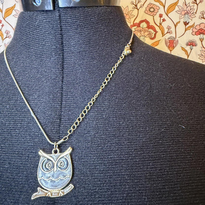 Vintage Costume Jewellery Necklace Metal Chain Design owl