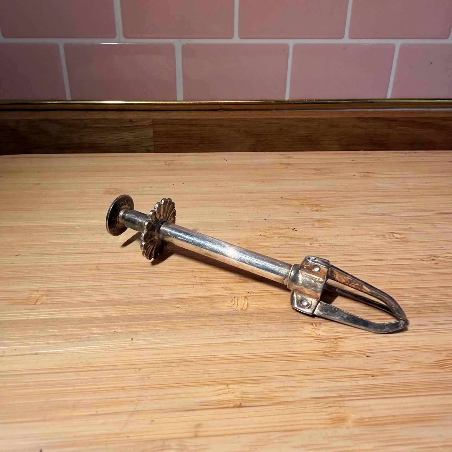ANTIQUE PLATED PLAIN SUGER CUBE PLUNGER PICK UP BY TUNA SWEDEN
