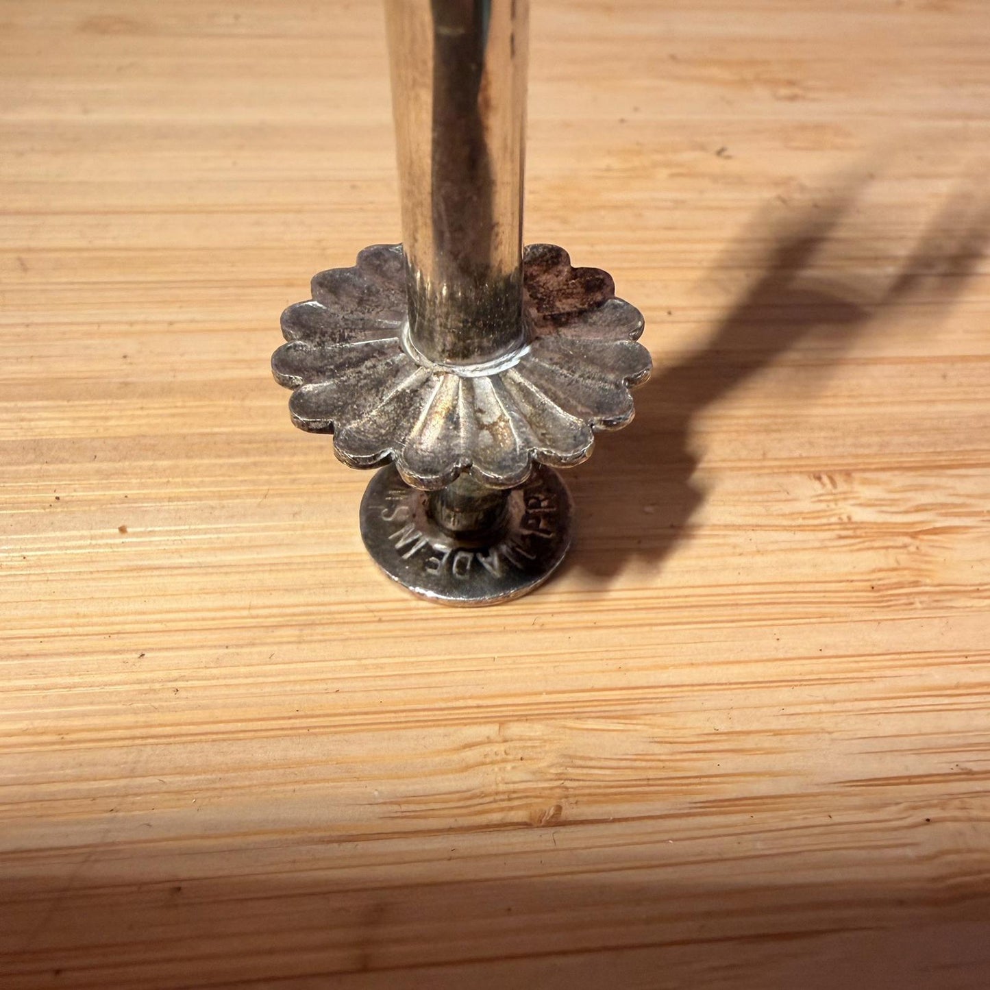 ANTIQUE PLATED PLAIN SUGER CUBE PLUNGER PICK UP BY TUNA SWEDEN