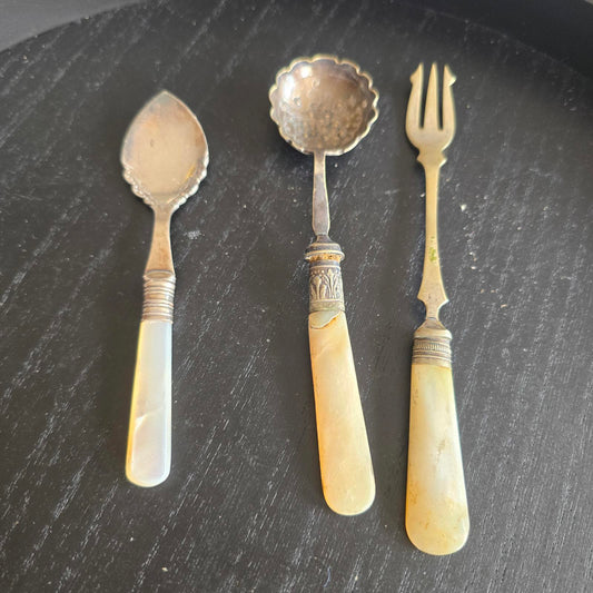 Vintage Mother of Pearl Handle Serving Utensils Set - 3 Pieces epsn silver plated